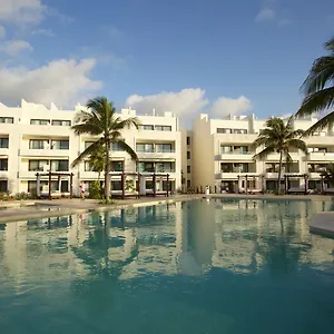 akumal-bay-beach-wellness-resort.quintano-roohotels.com/