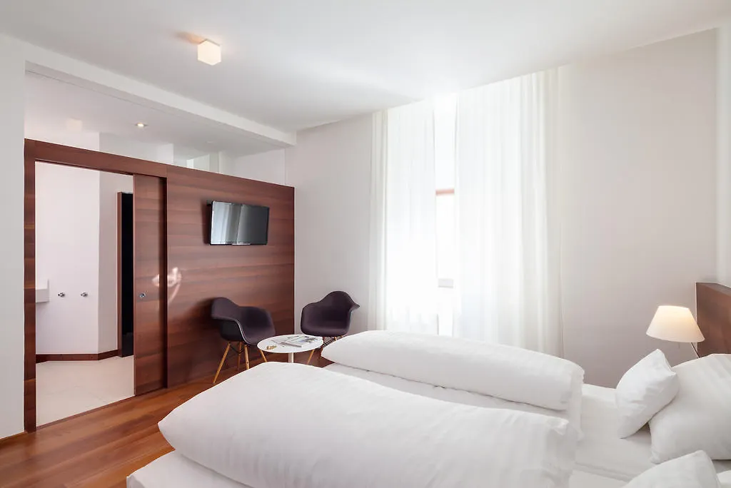 Hotel Central Innsbruck 4*,